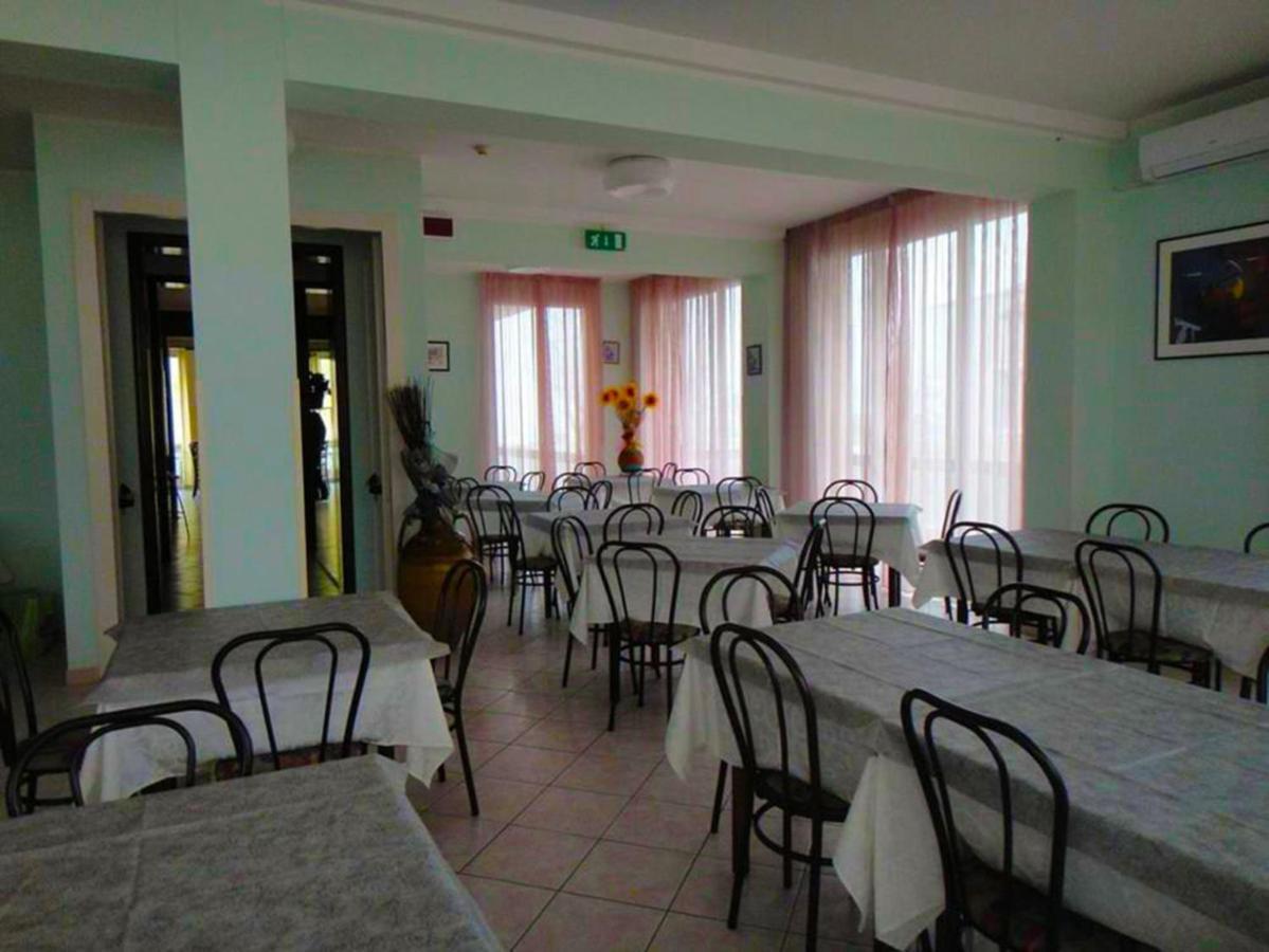 Hotel Acapulco Rimini Luaran gambar